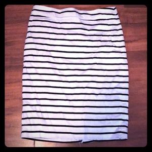 The limited Pencil Skirt